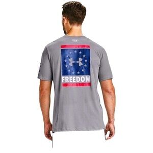 Under Armour Freedom USA T-Shirt Men’s Large Gray Loose Fit HeatGear
